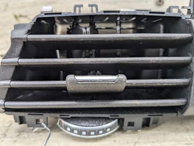 18-24 OEM BMW G01 G02 F97 F98 X3 X4 X3M Center AC Air Vent Dash Dashboard Grille
