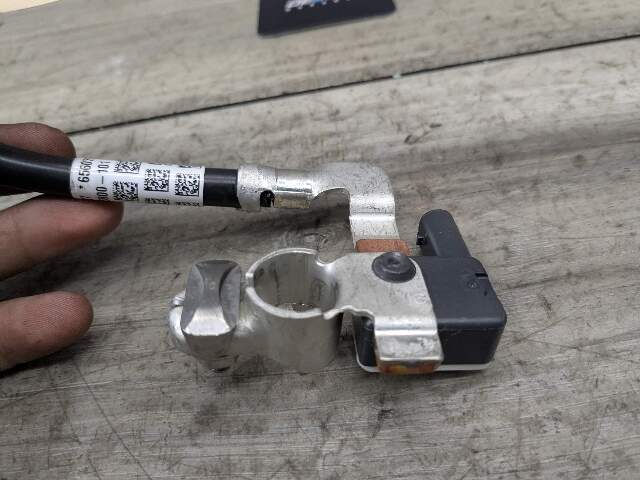 OEM BMW G01 G02 G11 G12 G30 F97 F98 750 X3 X4 Negative Battery Cable Wire Sensor