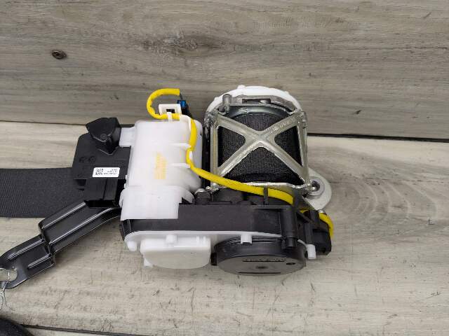 OEM BMW G01 G02 F97 F98 X3 X4 Front Right Passenger Seat Belt Seatbelt Retractor