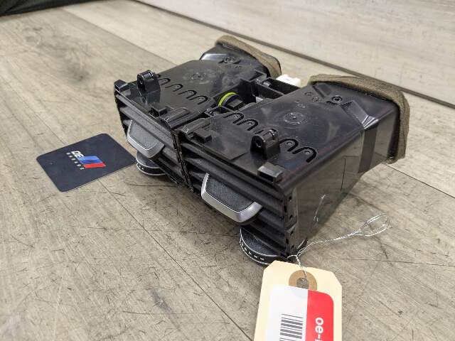 16-19 OEM BMW G11 G12 750 Rear Center Console AC Air Vent Grille Grill