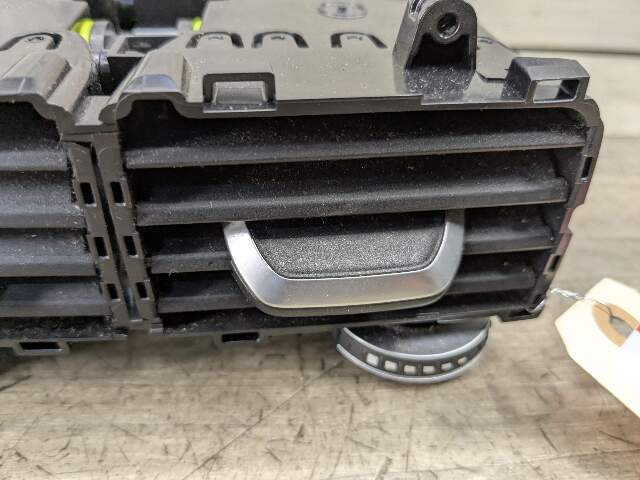 16-19 OEM BMW G11 G12 750 Rear Center Console AC Air Vent Grille Grill