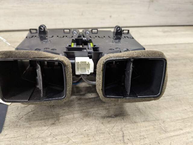 16-19 OEM BMW G11 G12 750 Rear Center Console AC Air Vent Grille Grill