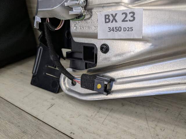 16-22 OEM BMW G12 740 750 Rear RIGHT Passenger Door Sun Blind Shade Light Lamp