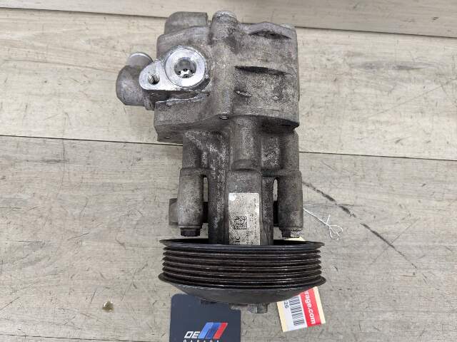 09-13 OEM BMW E70 X5 Diesel Engine M57Y Power Steering Pump w/ Pulley