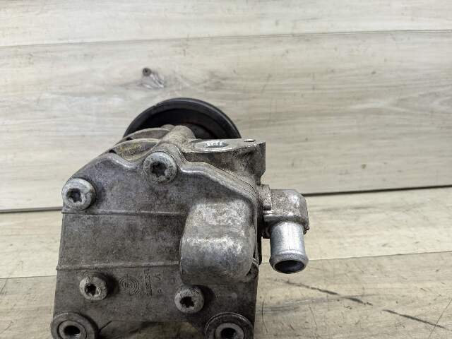 09-13 OEM BMW E70 X5 Diesel Engine M57Y Power Steering Pump w/ Pulley