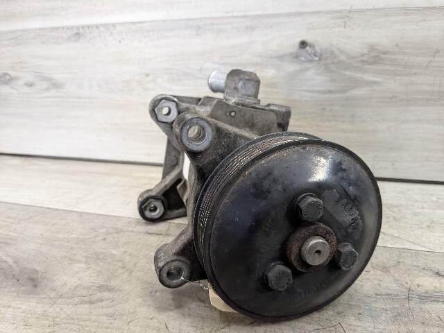 09-13 OEM BMW E70 X5 Diesel Engine M57Y Power Steering Pump w/ Pulley