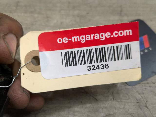 06-14 OEM BMW E70 E71 X5 X6 REAR Left Right Seat Belt Buckle Lower Strap