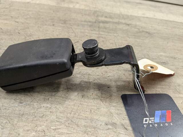 06-14 OEM BMW E70 E71 X5 X6 REAR Left Right Seat Belt Buckle Lower Strap