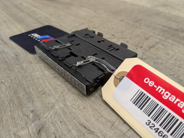 16-19 OEM BMW G12 740 750 Right Passenger Side Touch Sensor Ventilation Button
