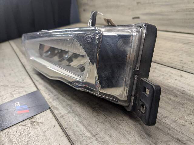 18-21 OEM BMW G01 G02 30 M40 Front Left Driver Side LED Fog Light Lamp