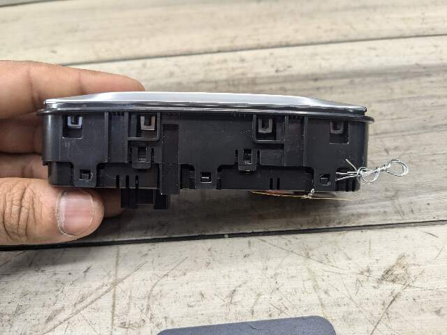 18-24 OEM BMW G01 G02 F97 F98 X3 X4 AC Rear Heater Climate Control Switch Panel