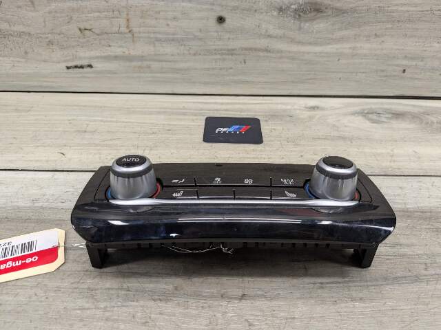 17-22 OEM BMW G30 F90 M5 A/C AC Rear Heater Climate Control Switch Panel Black