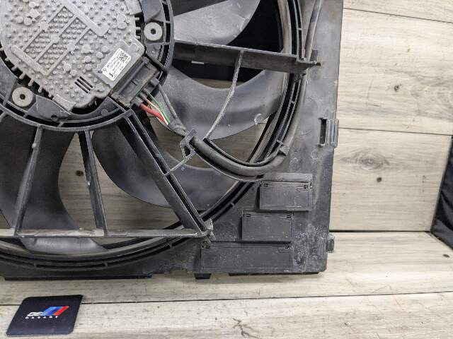 16-20 OEM BMW G12 740 G30 530 540 Engine B46 B58 Radiator Cooling Fan Motor 600W