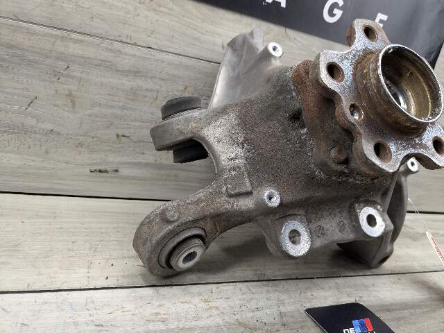 17-23 OEM BMW G30 530 540 M5550 REAR Right Passenger Hub Knuckle Bearing Carrier