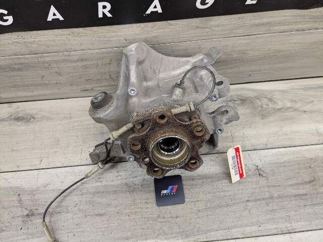 17-23 OEM BMW G30 530 540 M5550 REAR Right Passenger Hub Knuckle Bearing Carrier