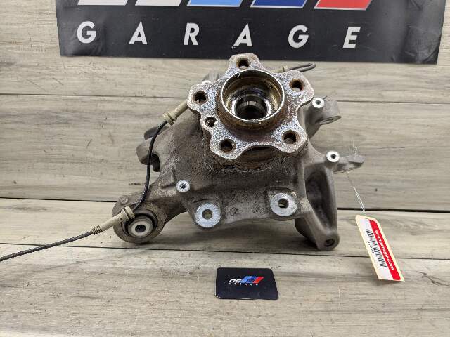 17-23 OEM BMW G30 530 540 M5550 REAR Right Passenger Hub Knuckle Bearing Carrier