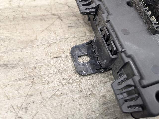 12-20 OEM BMW F22 F30 F82 REM Rear Body Control Unit Electronic Module BCM Box