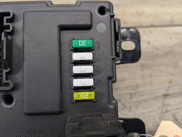 12-20 OEM BMW F22 F30 F82 REM Rear Body Control Unit Electronic Module BCM Box