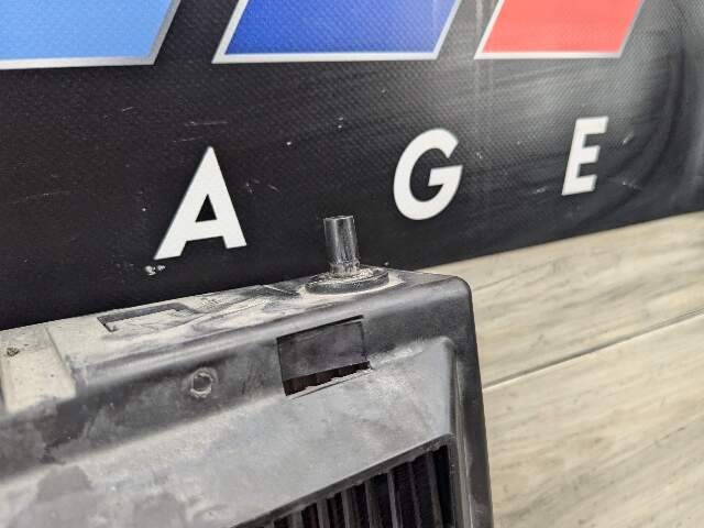 18-24 OEM BMW G12 G14 G16 G30 F90 F93 M5 M8 Second Auxiliary Coolant Radiator