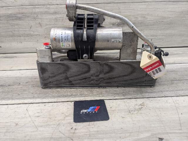 16-21 OEM BMW F22 F30 F32 F36 AC Air Conditioning Compact Condenser with Dryer