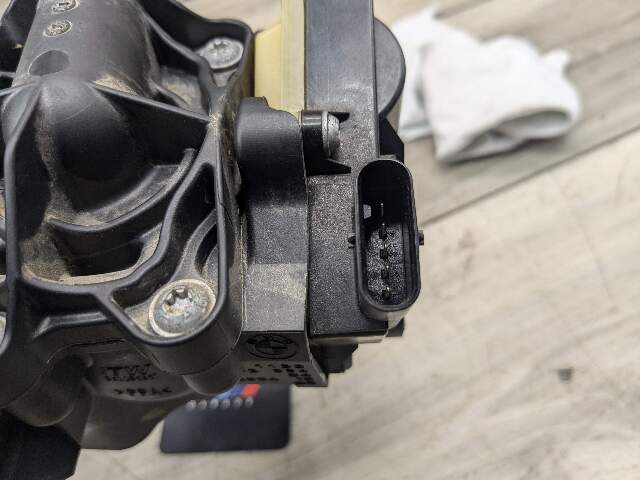 NOTE* 16-21 OEM BMW F23 F30 F32 G12 G30 Engine B58 Heat Thermostat Module
