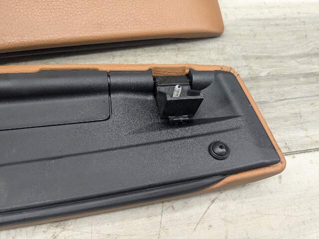 17-23 OEM BMW G30 530 540 M550 Retractable Armrest Tray Console Leather Brown