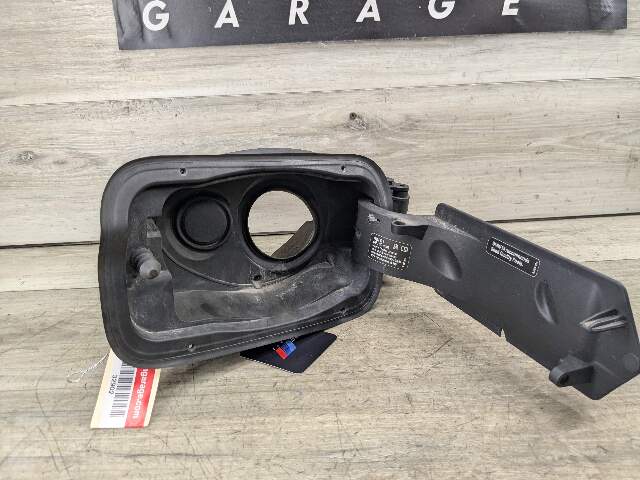 14-20 OEM BMW F22 228 230 Gas Fuel Tank Filler Door Flap Cap Lid Cover Assembly