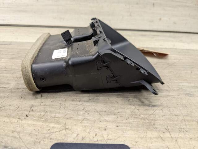 07-13 OEM BMW E92 328 335 Coupe Interior Central Console Rear Vent