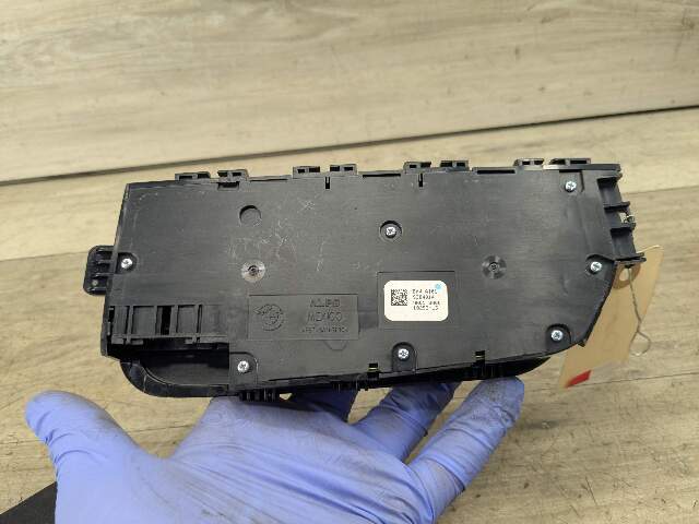 17-23 OEM BMW F90 G30 M5 Front Passenger Right Seat Adjustment Control Switch