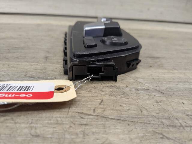 17-23 OEM BMW F90 G30 M5 Front Passenger Right Seat Adjustment Control Switch