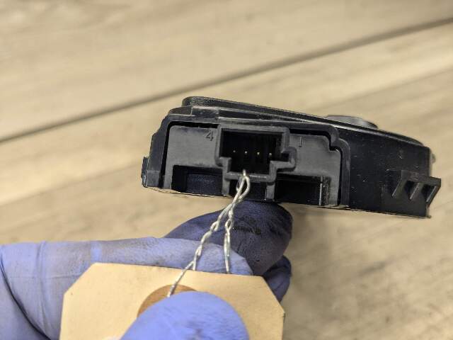 17-23 OEM BMW F90 G30 M5 Front Passenger Right Seat Adjustment Control Switch