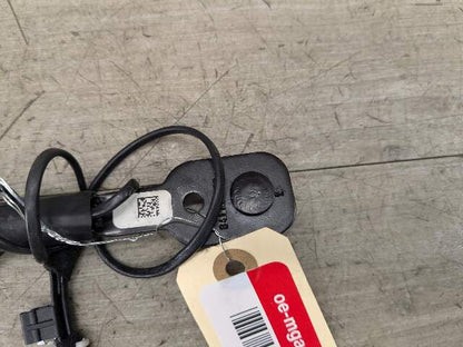 OEM BMW F90 G11 G12 G30 530 540 M550 750 M5 Front Left or Right Seatbelt Buckle