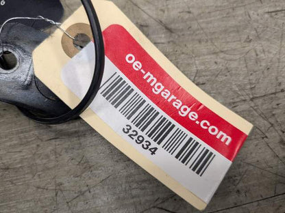 OEM BMW F90 G11 G12 G30 530 540 M550 750 M5 Front Left or Right Seatbelt Buckle