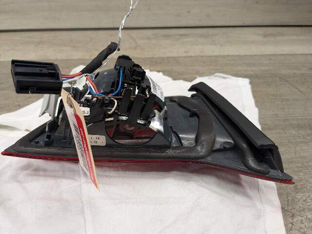 15-17 OEM BMW F82 Coupe M4 Rear Right Passenger Side Inner Tail Light Pre-LCI