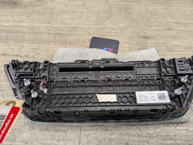 17-20 OEM BMW F90 G30 530 540 M550 AC Climate Control Panel Radio Media Buttons
