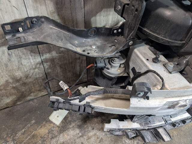 *17-23* OEM BMW G30 530 540 M550 SPORT Front Clip Radiator Support Reinforcement