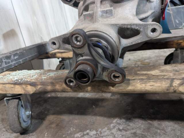 16-20 OEM BMW G11 G12 G30 M550 750 M760 AWD Rear Differential Axle Carrier 2.81