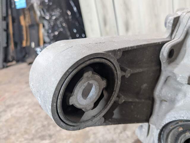 16-20 OEM BMW G11 G12 G30 M550 750 M760 AWD Rear Differential Axle Carrier 2.81