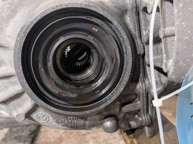 16-20 OEM BMW G11 G12 G30 M550 750 M760 AWD Rear Differential Axle Carrier 2.81