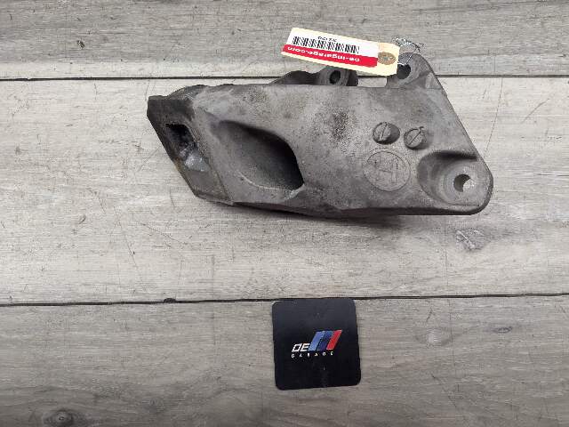 16-22 OEM BMW G12 G30 M550 750 AWD Right Side Engine N63 Motor Mount Bracket