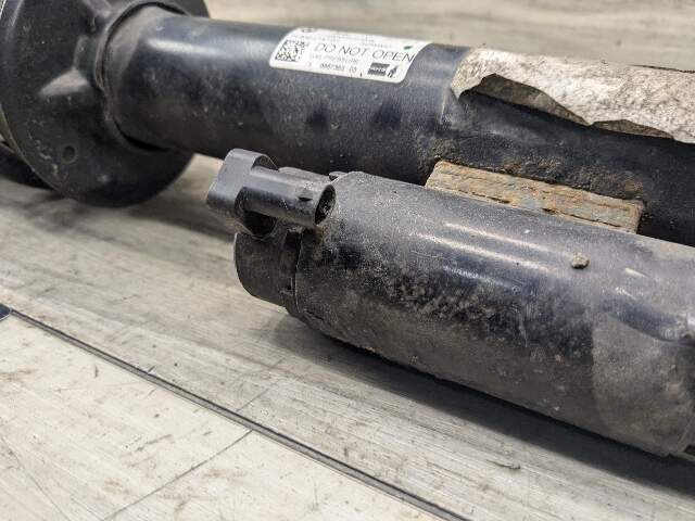 NOTE* OEM BMW G30 M550iX REAR Left Driver Side Strut Shock Absorber Spring VDC