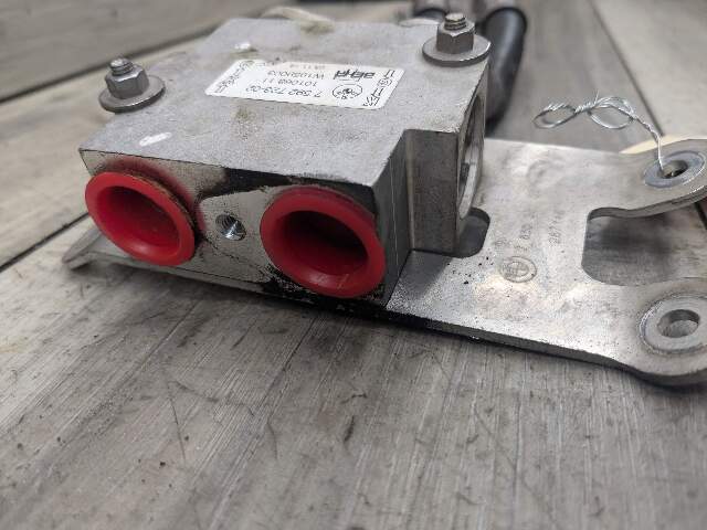 OEM BMW F80 F82 F83 F87 M3 M4 Transmission Oil Cooler Inlet Outlet Pipe Hose