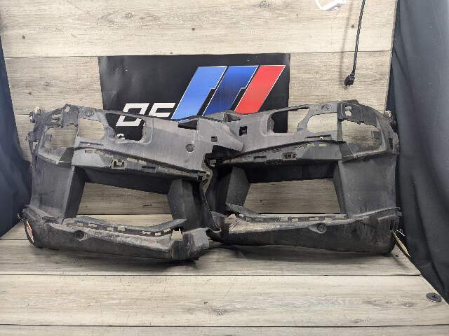 17-23 OEM BMW F90 G30 FRONT Left Right Bumper Fog Light Guide Bracket Mount PAIR