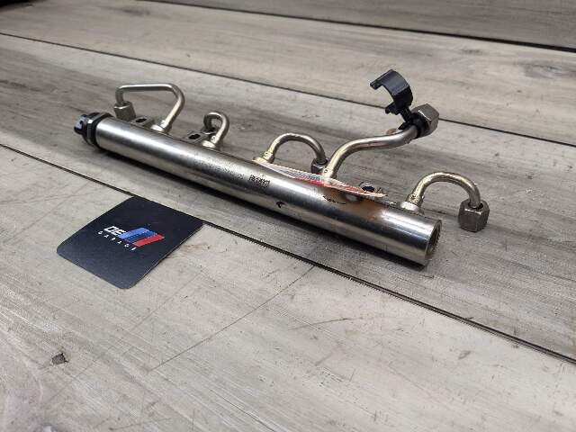 16-19 OEM BMW G12 750 G30 M550 Left Engine N63R Fuel Injector Rail Lines 1-4