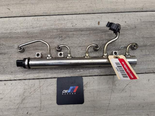 16-19 OEM BMW G12 750 G30 M550 Left Engine N63R Fuel Injector Rail Lines 1-4