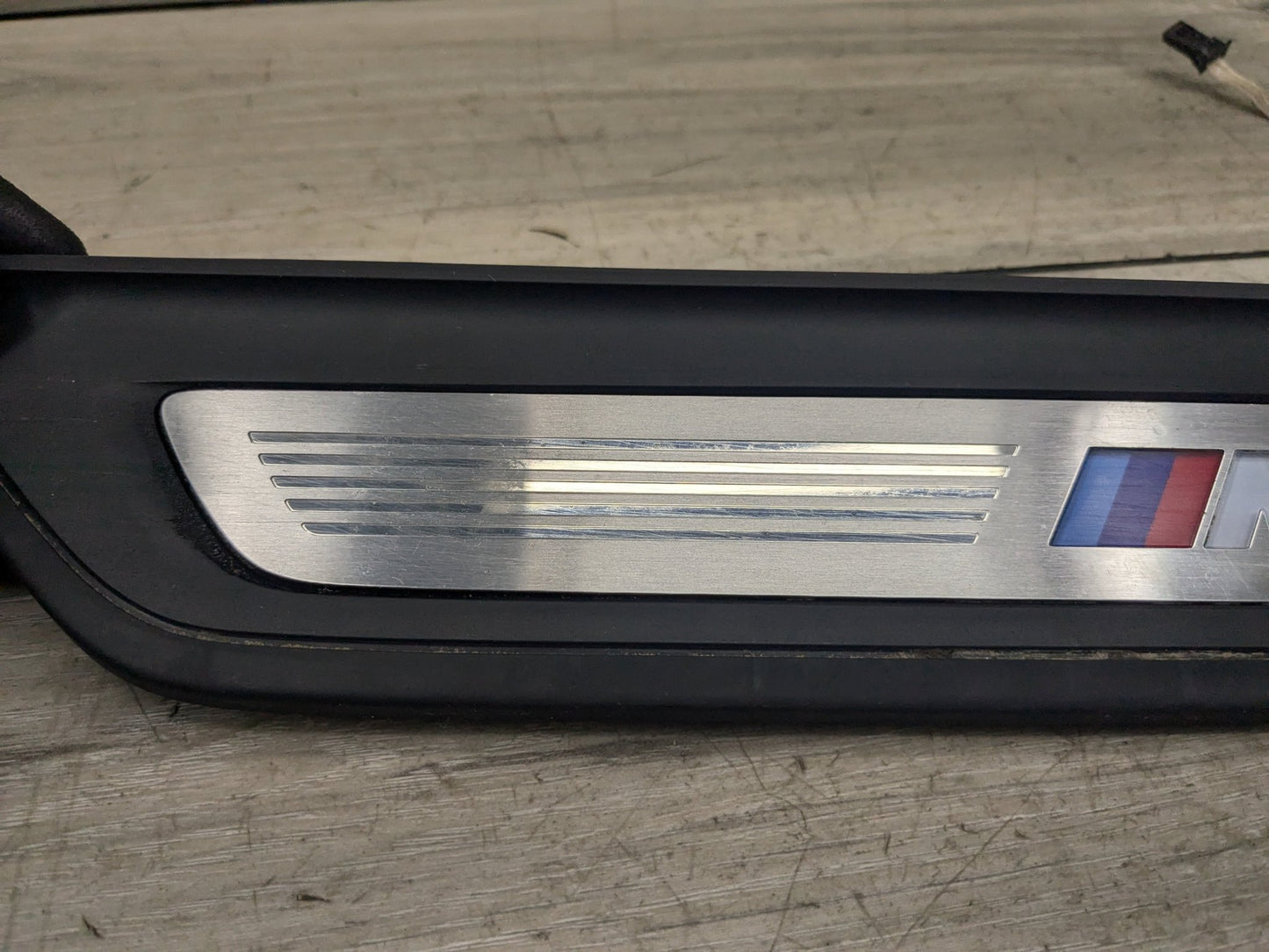 NOTE* 17-23 OEM BMW G30 Front Left Right Lighter Door Sill Molding M Trim SET