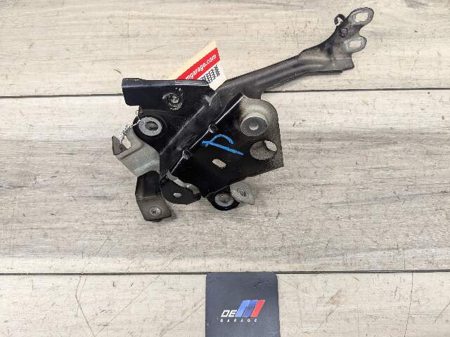 17-23 OEM BMW F90 G30 530 540 M550 M5 Front Right Passenger Fender Bracket SET