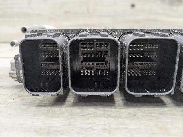 OEM BMW G11 G12 G30 M550 750 DME ECU N63R Engine Control Module Computer 880