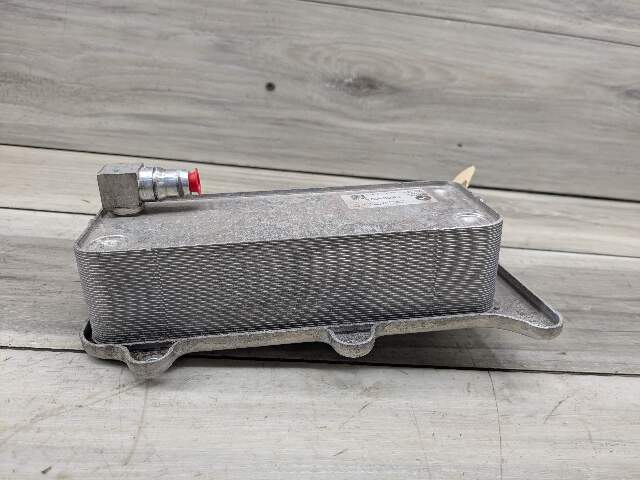 16-24 OEM BMW G05 G11 G12 G30 N63 Auto Transmission Oil Cooler Heat Exchanger