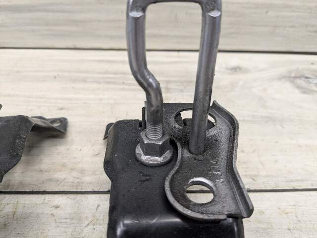 14-19 OEM BMW F15 F85 X5 F16 F86 X6 Hood Hardware Safety Latch Hook SET